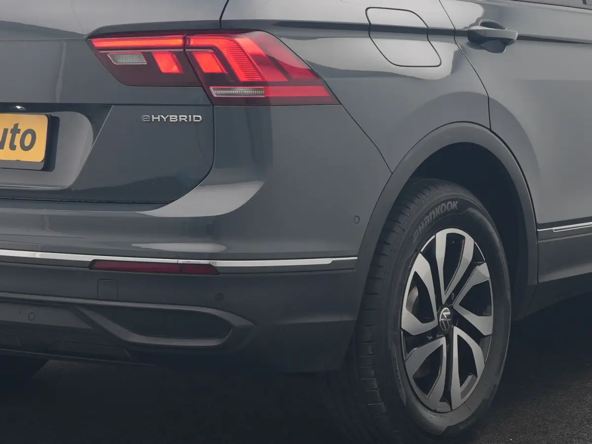 1.4 TSI eHybrid Active PHEV 245pk Dealer O.H | Adaptive Cruise | Camera | Comfortstoelen & Stuur Verwarmd | Apple Carplay | Blis | Keyless | Sfeerverlichting | Park Assist | Navigatie | DAB 
