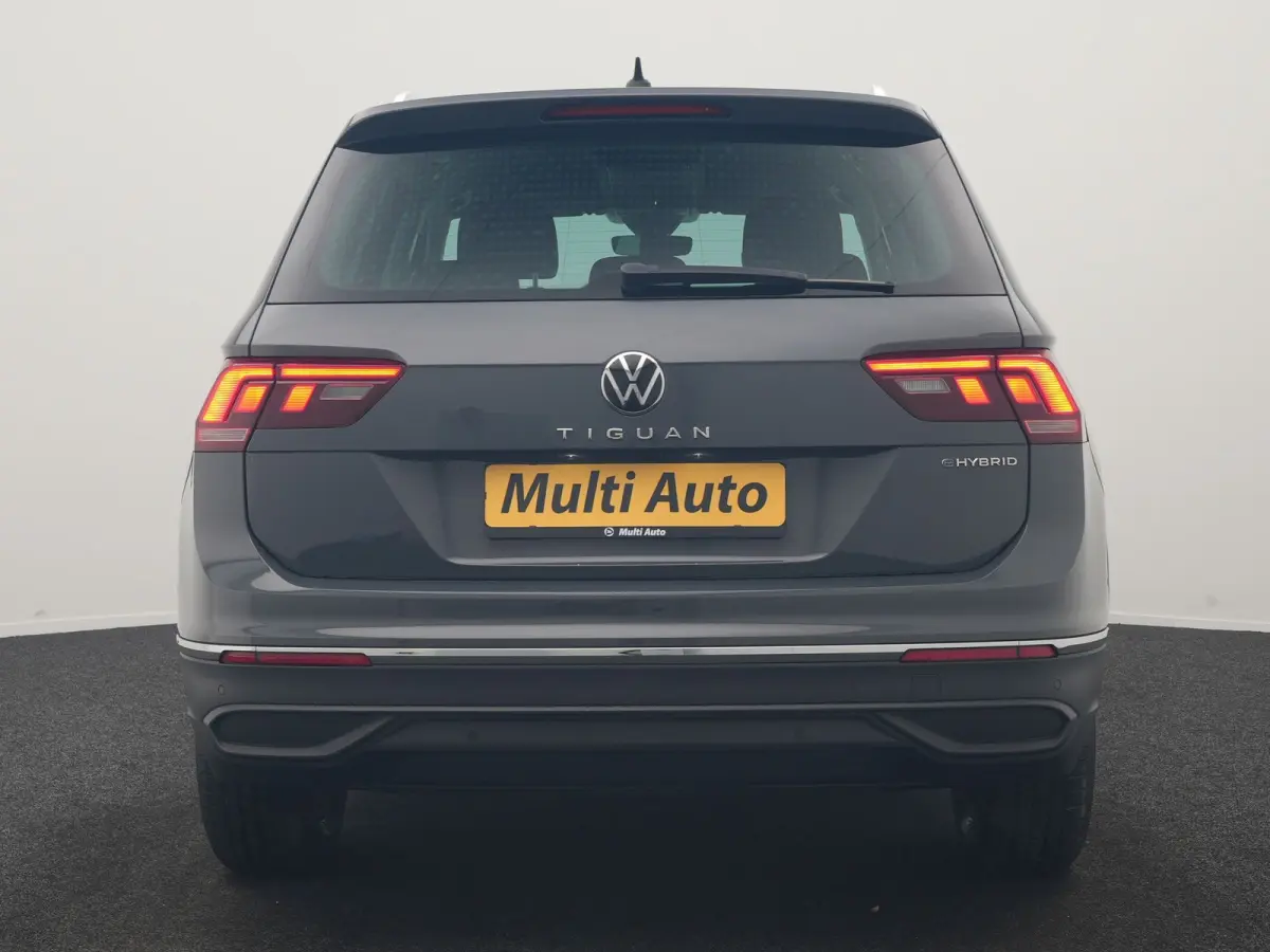 1.4 TSI eHybrid Active PHEV 245pk Dealer O.H | Adaptive Cruise | Camera | Comfortstoelen & Stuur Verwarmd | Apple Carplay | Blis | Keyless | Sfeerverlichting | Park Assist | Navigatie | DAB 