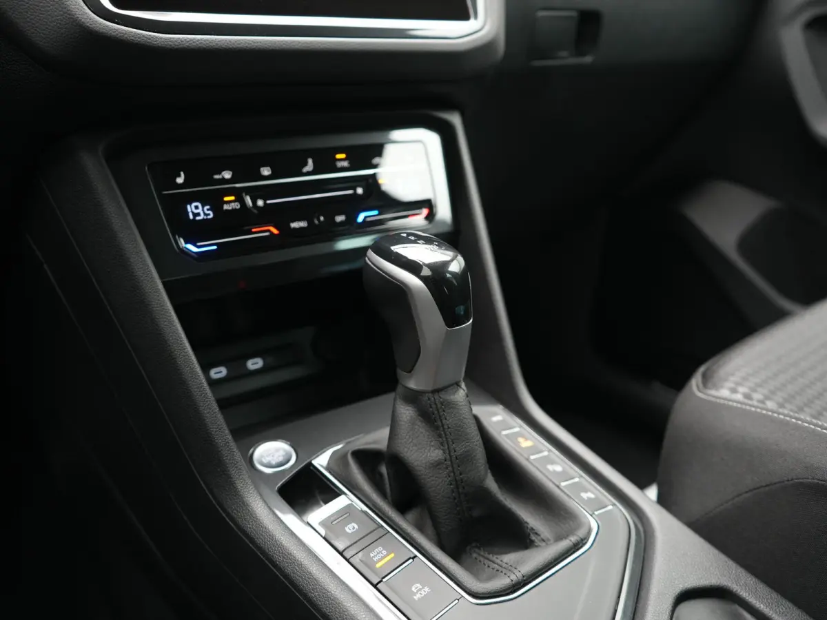 1.4 TSI eHybrid Active PHEV 245pk Dealer O.H | Adaptive Cruise | Camera | Comfortstoelen & Stuur Verwarmd | Apple Carplay | Blis | Keyless | Sfeerverlichting | Park Assist | Navigatie | DAB 