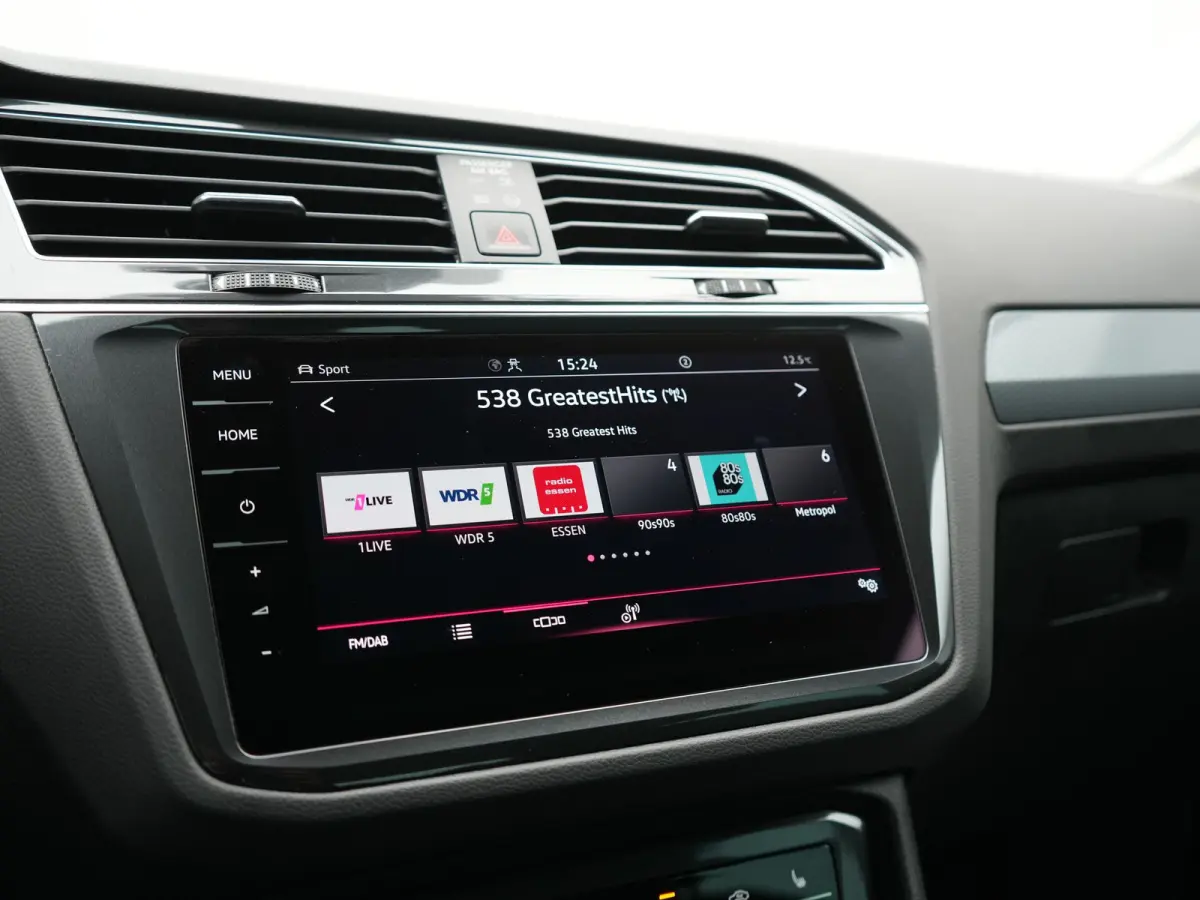 1.4 TSI eHybrid Active PHEV 245pk Dealer O.H | Adaptive Cruise | Camera | Comfortstoelen & Stuur Verwarmd | Apple Carplay | Blis | Keyless | Sfeerverlichting | Park Assist | Navigatie | DAB 
