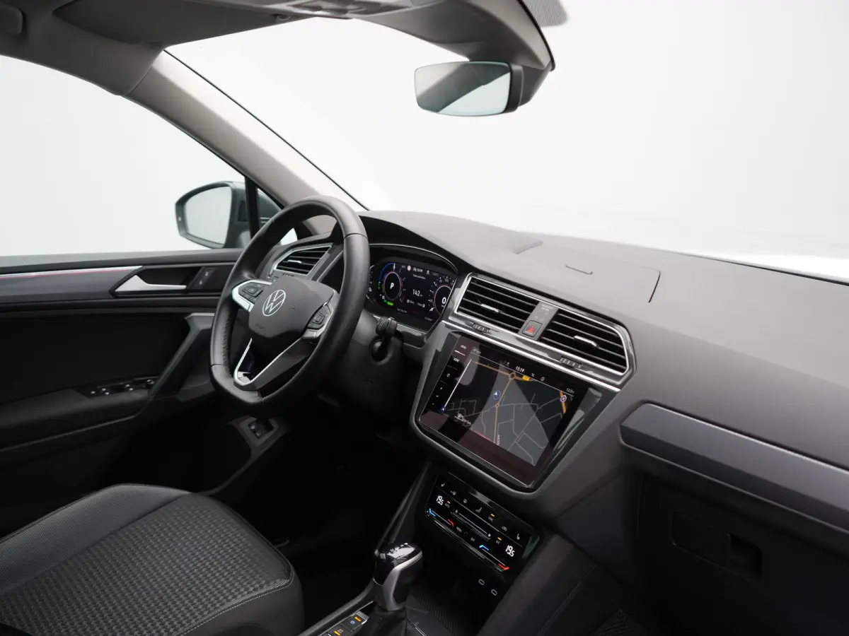 1.4 TSI eHybrid Active PHEV 245pk Dealer O.H | SOH 91,9% | | Adaptive Cruise | Camera | Comfortstoelen & Stuur Verwarmd | Apple Carplay | Blis | Keyless | Sfeerverlichting | Park Assist | Na