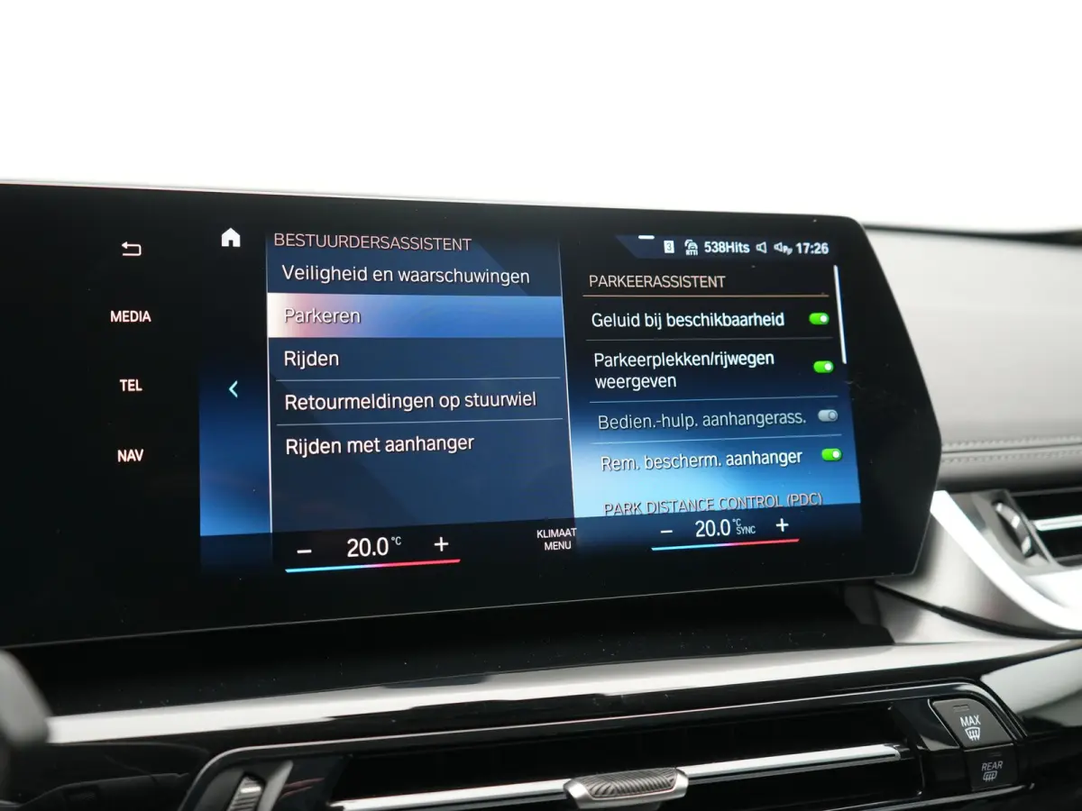 xDrive25e PHEV 245pk Dealer O.H | Trekhaak Af Fabriek | Adaptive Cruise | 360 Camera | Head Up | Harman / Kardon | Sportstoelen Memory & Massage | Stoelen & Stuur Verwarmd | Apple Carplay | 