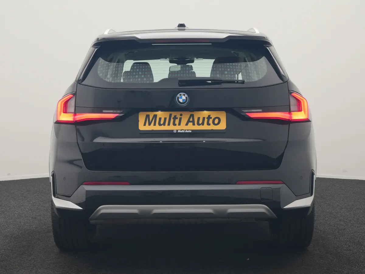 xDrive25e PHEV 245pk Dealer O.H | Trekhaak Af Fabriek | Adaptive Cruise | 360 Camera | Head Up | Harman / Kardon | Sportstoelen Memory & Massage | Stoelen & Stuur Verwarmd | Apple Carplay | 