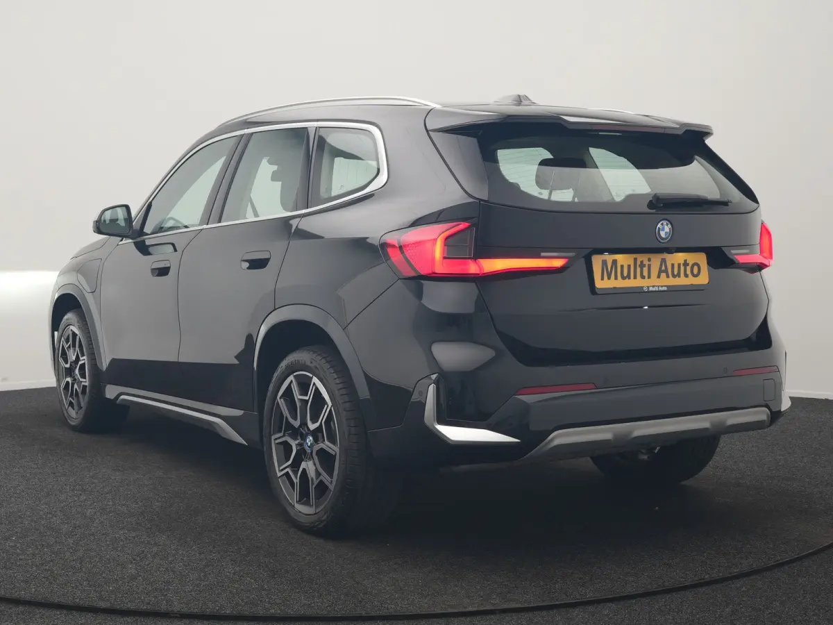 xDrive25e PHEV 245pk Dealer O.H | Trekhaak Af Fabriek | Adaptive Cruise | 360 Camera | Head Up | Harman / Kardon | Sportstoelen Memory & Massage | Stoelen & Stuur Verwarmd | Apple Carplay | 