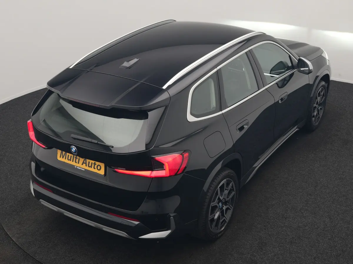 xDrive25e PHEV 245pk Dealer O.H | Trekhaak Af Fabriek | Adaptive Cruise | 360 Camera | Head Up | Harman / Kardon | Sportstoelen Memory & Massage | Stoelen & Stuur Verwarmd | Apple Carplay | 