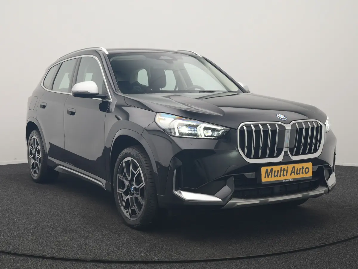 xDrive25e PHEV 245pk Dealer O.H | Trekhaak Af Fabriek | Adaptive Cruise | 360 Camera | Head Up | Harman / Kardon | Sportstoelen Memory & Massage | Stoelen & Stuur Verwarmd | Apple Carplay | 