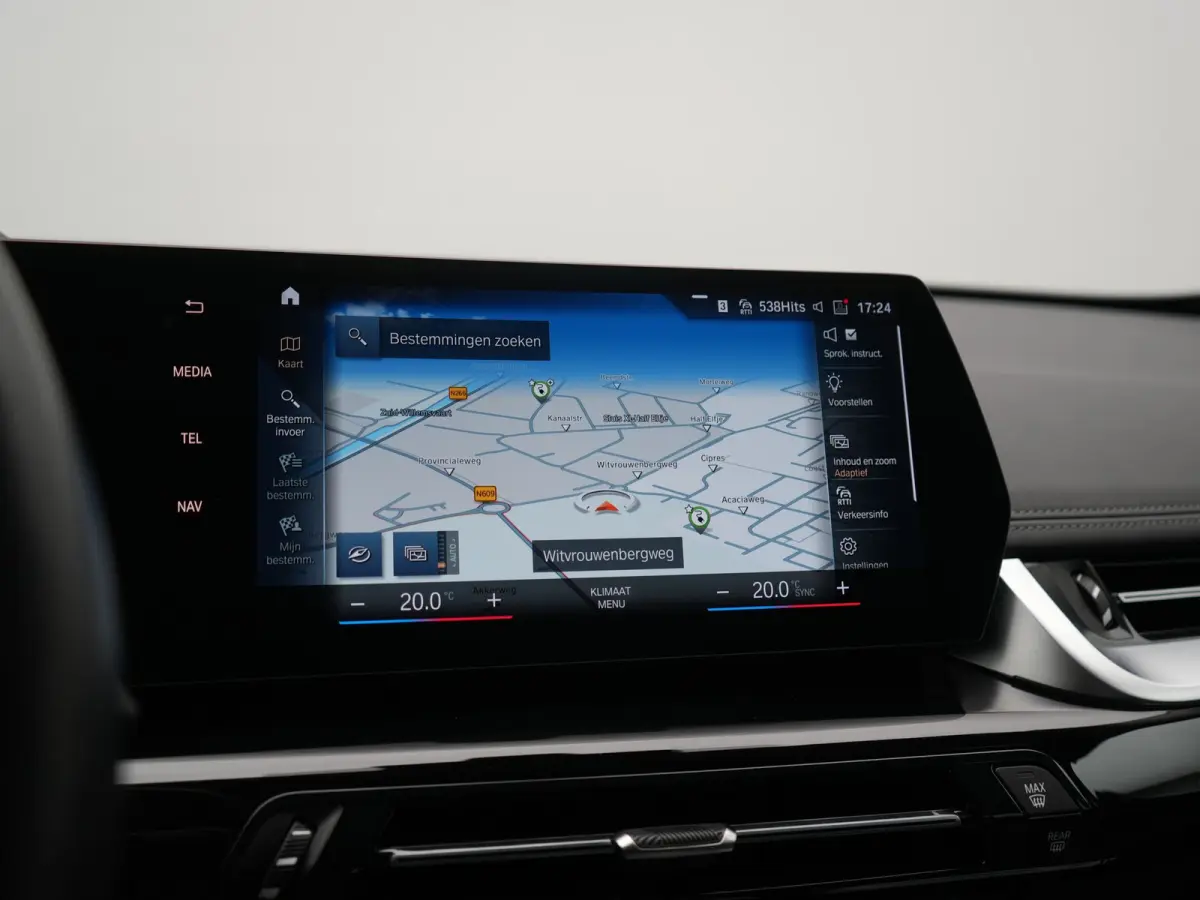 xDrive25e PHEV 245pk Dealer O.H | Trekhaak Af Fabriek | Adaptive Cruise | 360 Camera | Head Up | Harman / Kardon | Sportstoelen Memory & Massage | Stoelen & Stuur Verwarmd | Apple Carplay | 