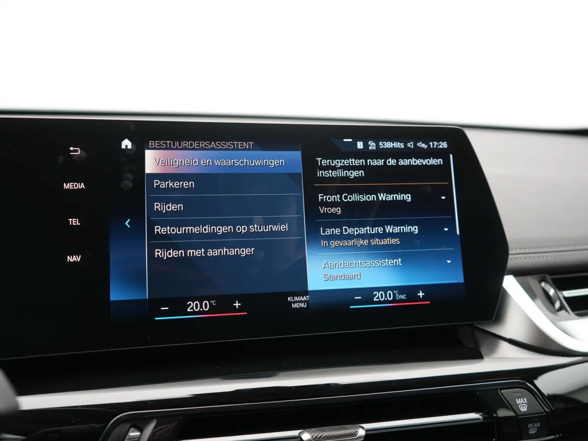 xDrive25e PHEV 245pk Dealer O.H | Trekhaak Af Fabriek | Adaptive Cruise | 360 Camera | Head Up | Harman / Kardon | Sportstoelen Memory & Massage | Stoelen & Stuur Verwarmd | Apple Carplay | 