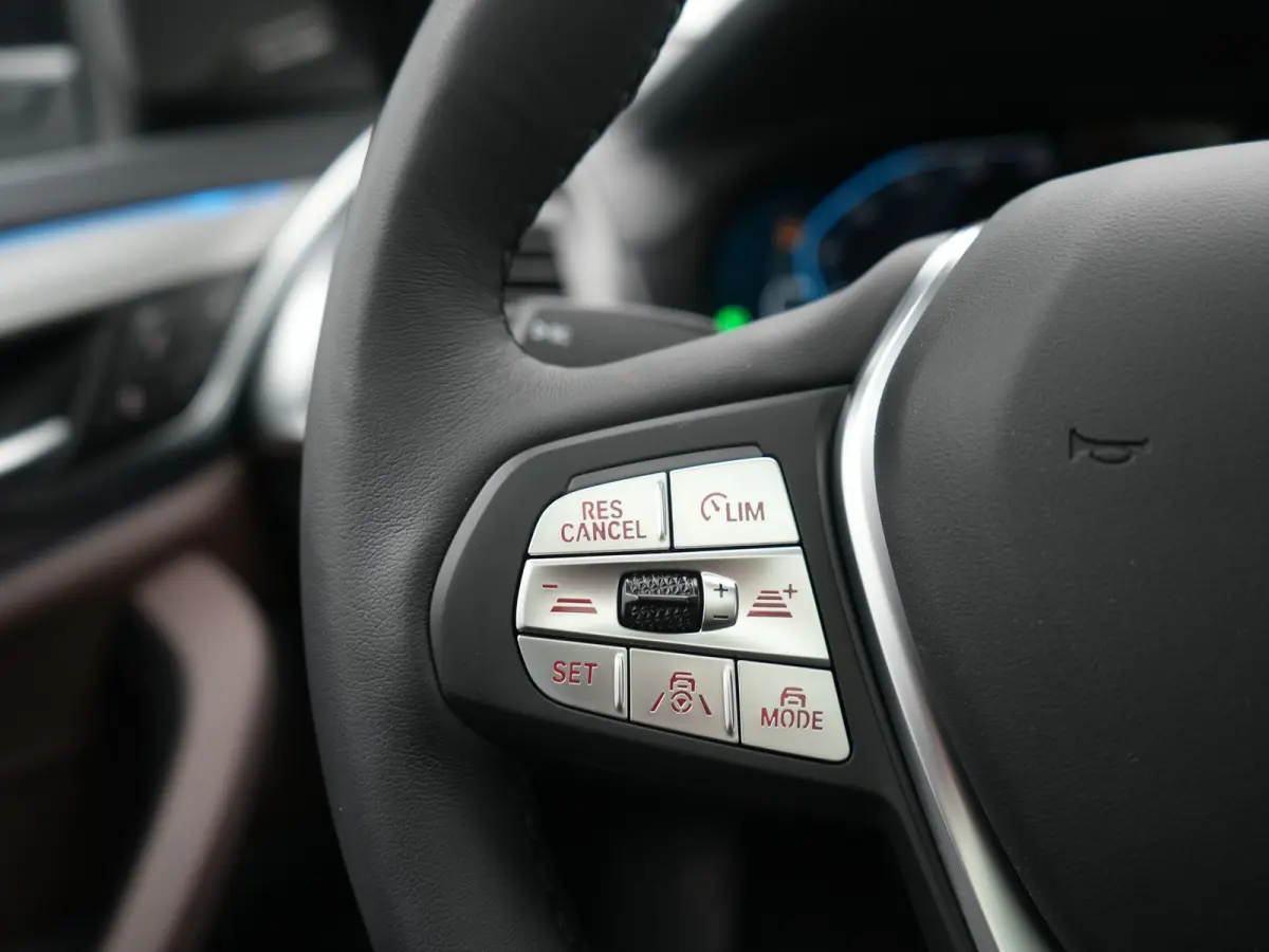 High Executive 80 kWh 286pk Dealer O.H | SOH 95,5% | | Panodak | Head Up | Adaptive Cruise | 360 Camera | Harman / Kardon | Lederen Sportstoelen Memory & Verwarmd | Keyless | Apple Carplay |