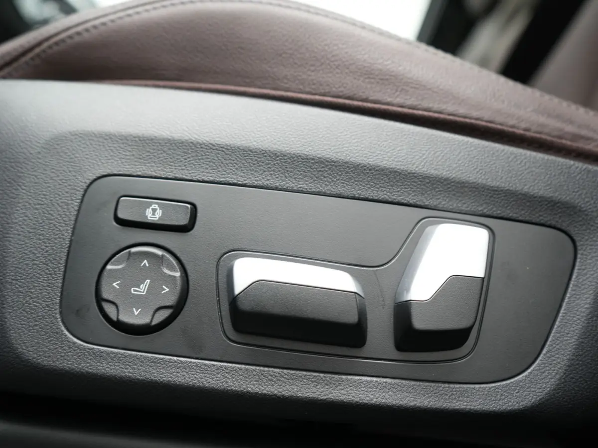 High Executive 80 kWh 286pk Dealer O.H | Panodak | Head Up | Adaptive Cruise | 360 Camera | Harman / Kardon | Lederen Sportstoelen Memory & Verwarmd | Keyless | Apple Carplay | Blis | Sfeerv