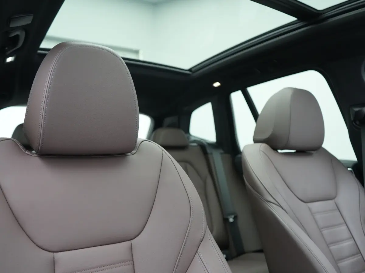 High Executive 80 kWh 286pk Dealer O.H | Panodak | Head Up | Adaptive Cruise | 360 Camera | Harman / Kardon | Lederen Sportstoelen Memory & Verwarmd | Keyless | Apple Carplay | Blis | Sfeerv