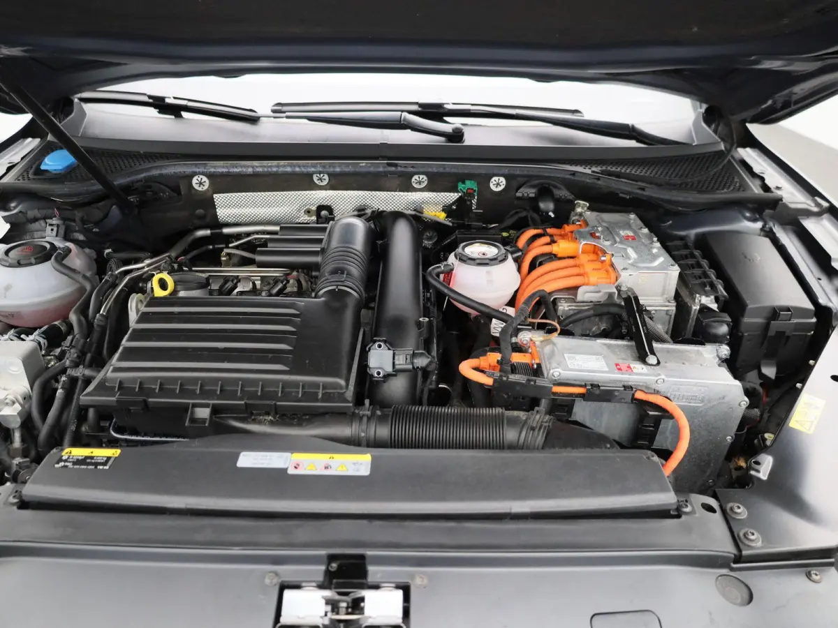 1.4 TSI DSG6 GTE Business