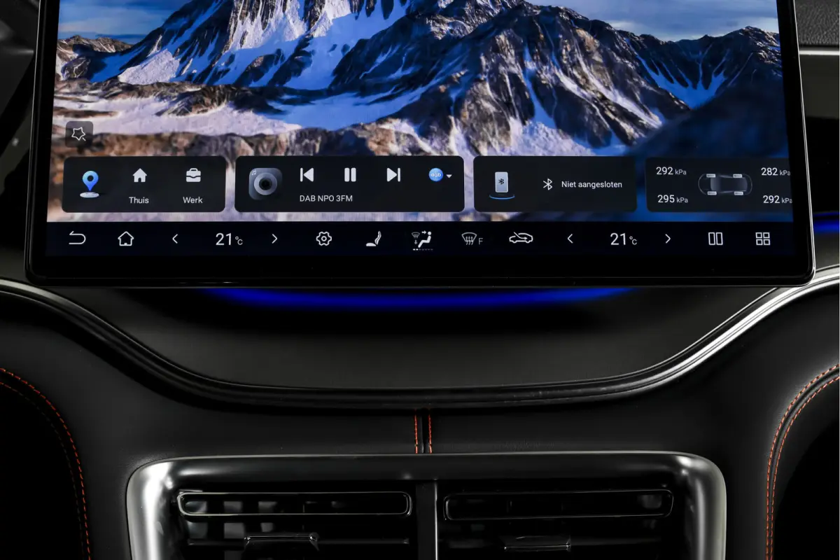 1.5 DM-i FWD Comfort | 125KM Elektrisch | S/K-Panodak | 360 Camera | Carplay/Android | Adapt. Cruise | Elek. Klep | Infinity audio | 19" | 9845
