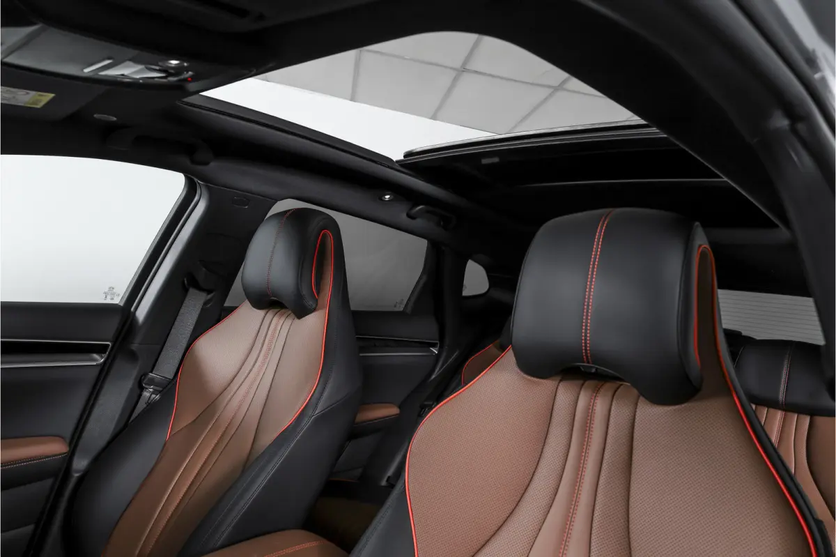 1.5 DM-i FWD Comfort | 125KM Elektrisch | S/K-Panodak | 360 Camera | Carplay/Android | Adapt. Cruise | Elek. Klep | Infinity audio | 19" | 7912
