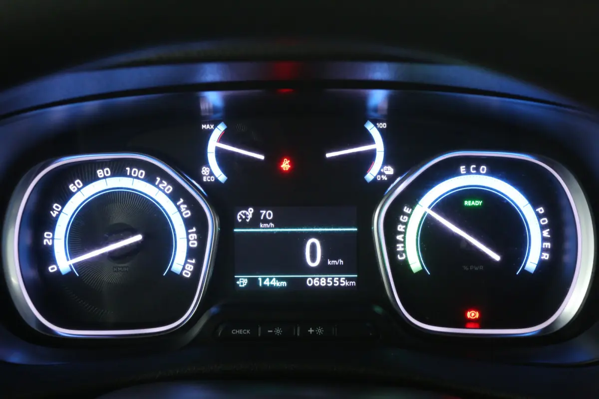 L3H1 75 kWh | Snelladen | SOH 92% | Airco | Cruise | 3 Zits | Parkeersens.