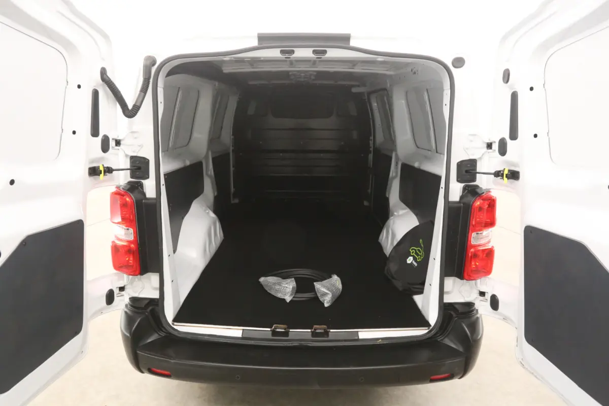 L3H1 75 kWh | Snelladen | SOH 92% | Airco | Cruise | 3 Zits | Parkeersens.