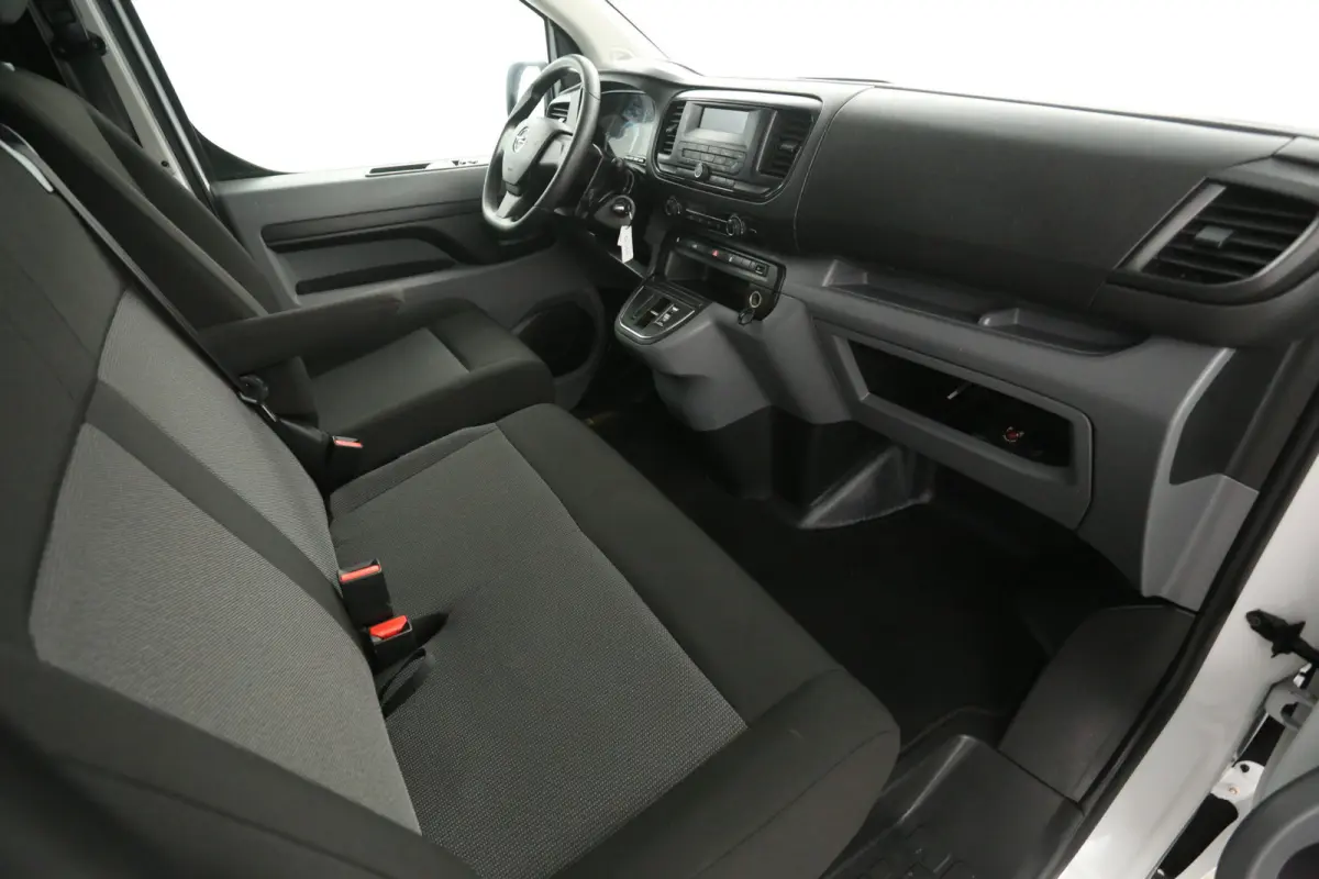 L3H1 75 kWh | Snelladen | SOH 92% | Airco | Cruise | 3 Zits | Parkeersens.