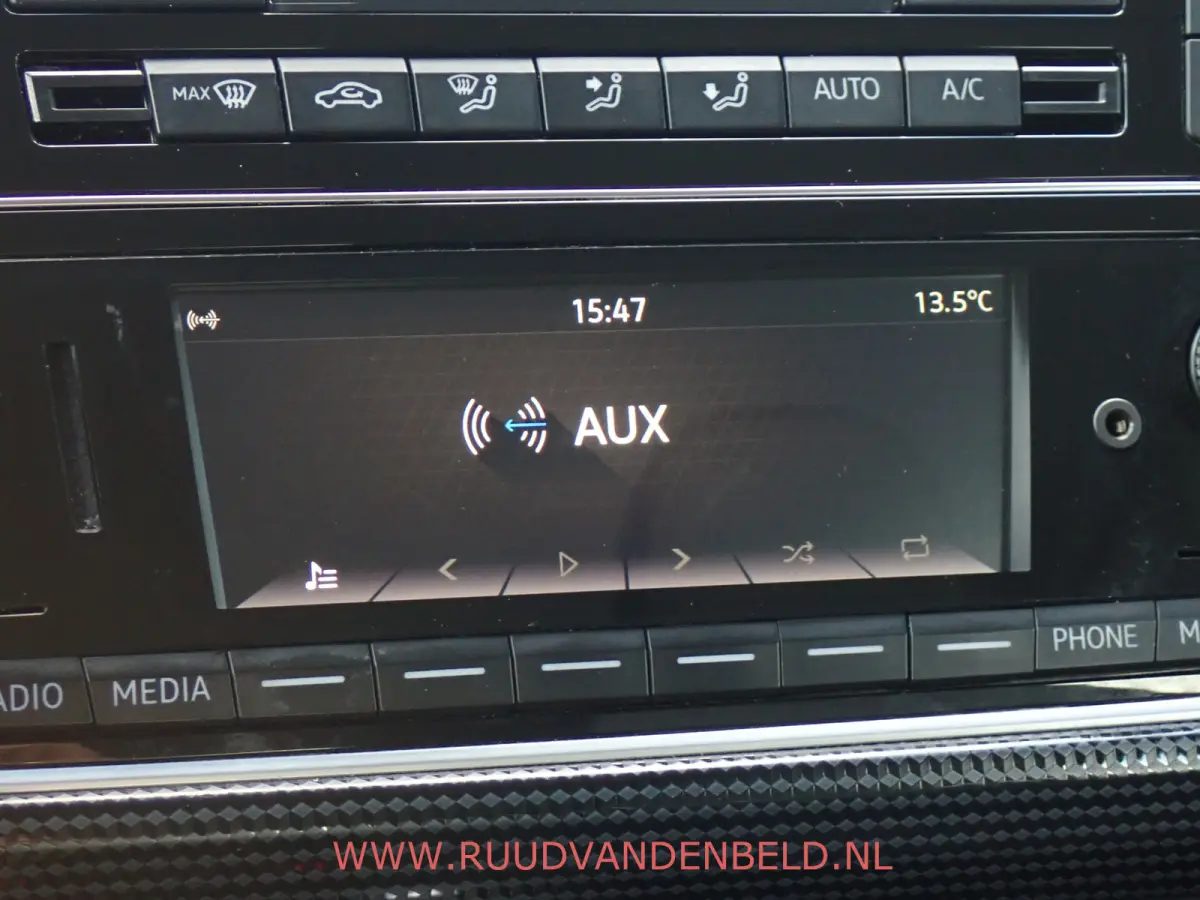 92% SOH  / CRUISE / CAMERA / BLUETOOTH / STOELVERWARMING9