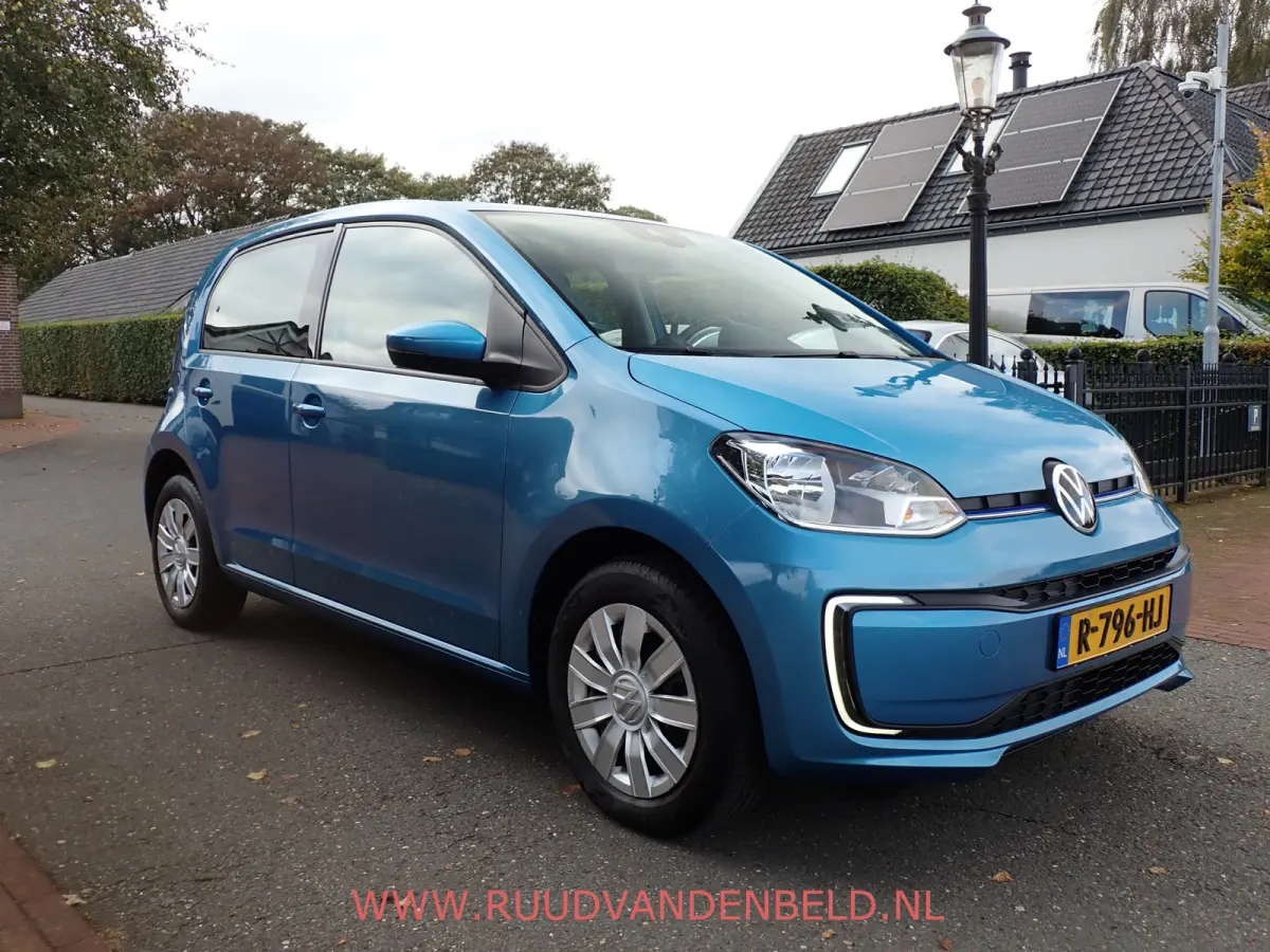 92% SOH  / CRUISE / CAMERA / BLUETOOTH / STOELVERWARMING9