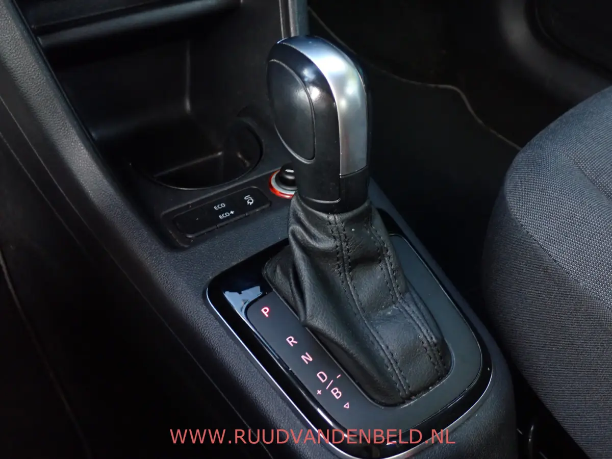92% SOH  / CRUISE / CAMERA / BLUETOOTH / STOELVERWARMING9