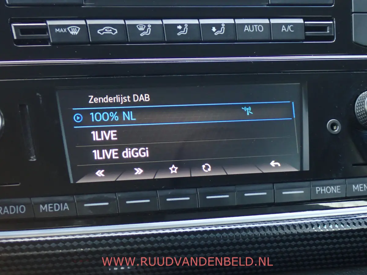92% SOH  / CRUISE / CAMERA / BLUETOOTH / STOELVERWARMING9