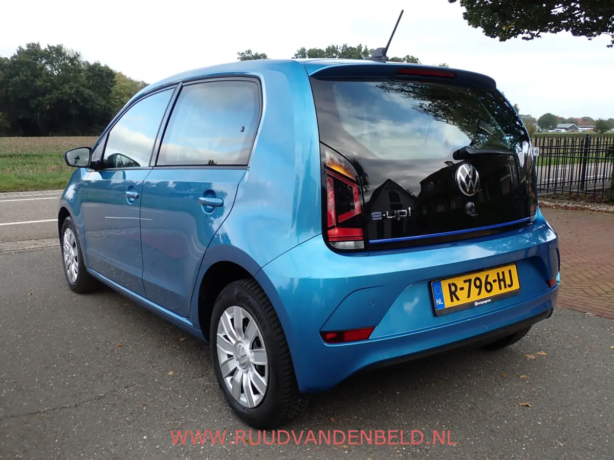 92% SOH  / CRUISE / CAMERA / BLUETOOTH / STOELVERWARMING9