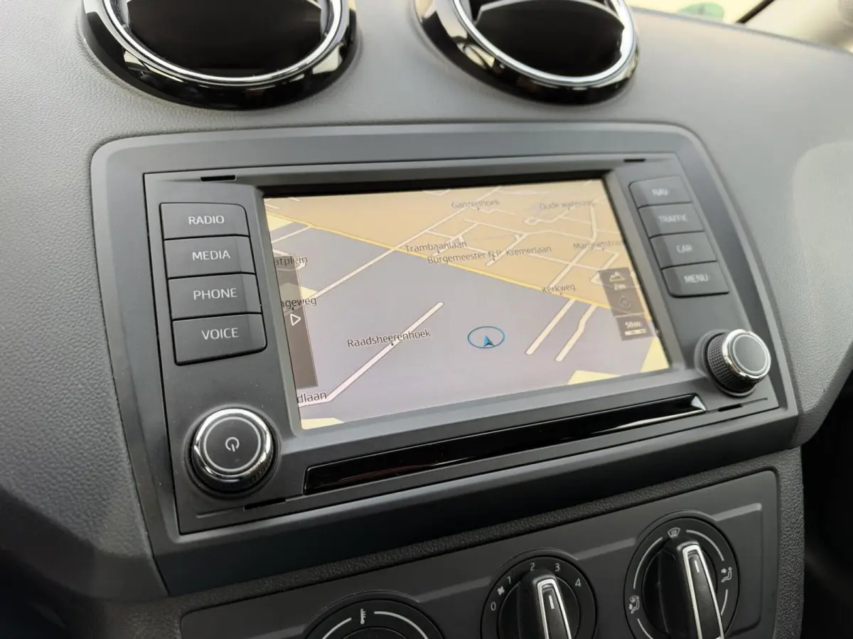 1.0 EcoTSI Style Connect|Trekhaak|NL-Auto|Navi