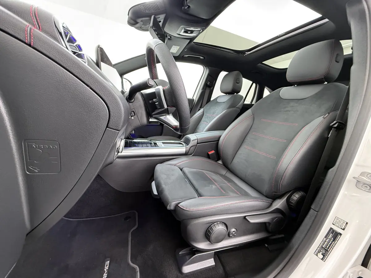EQA 300 4MATIC AMG Line 71 kWh | Pano Carplay Winterpakket