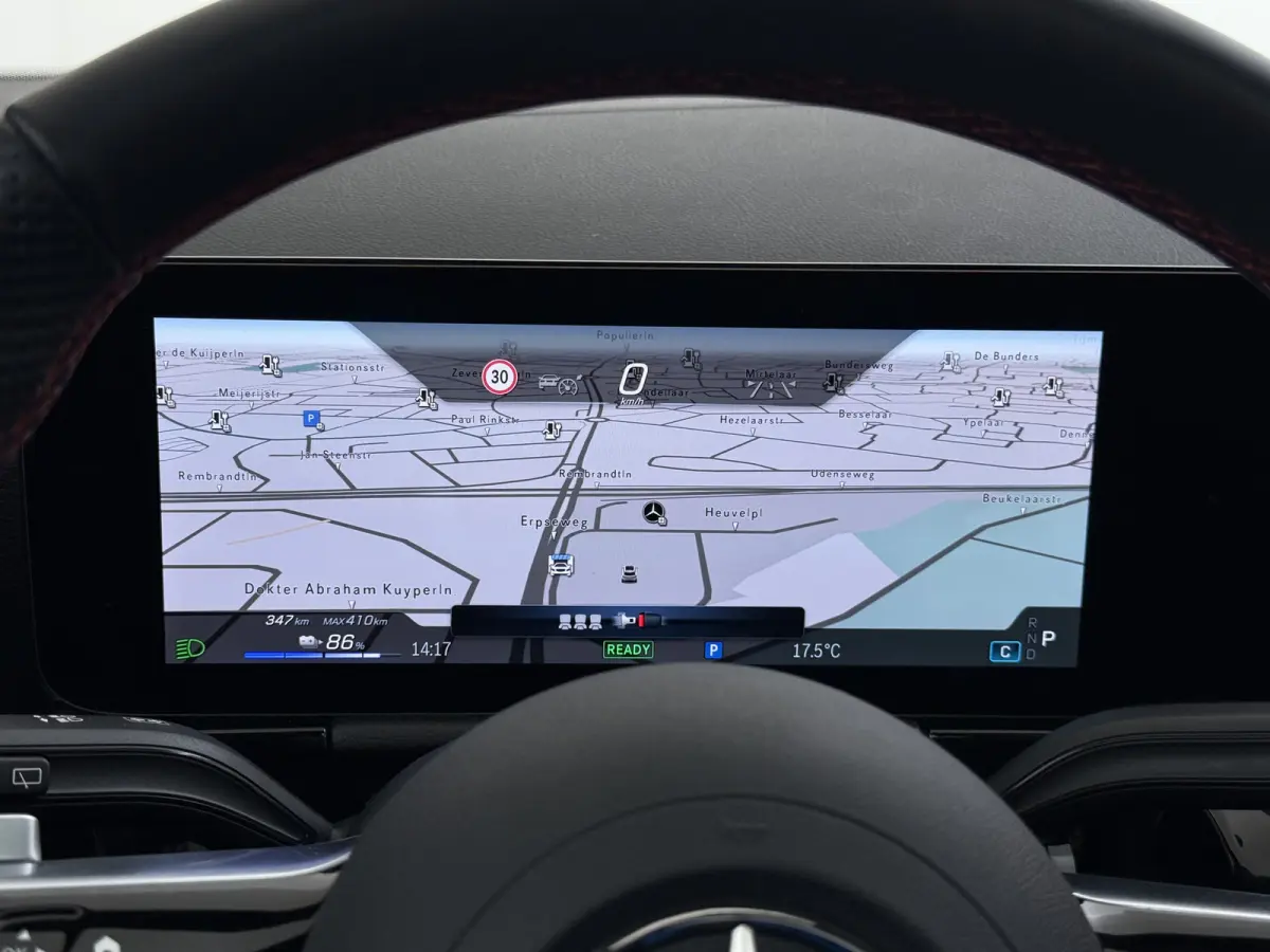 EQA 300 4MATIC AMG Line 71 kWh | Pano Carplay Winterpakket