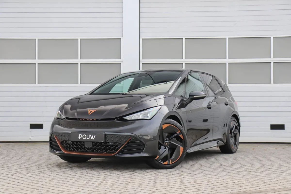 204pk Copper Edition One 62 kWh | SoH 92% | Panoramadak | Elektrische Stoel | Camara | Stoelverwarming | Head-up Display