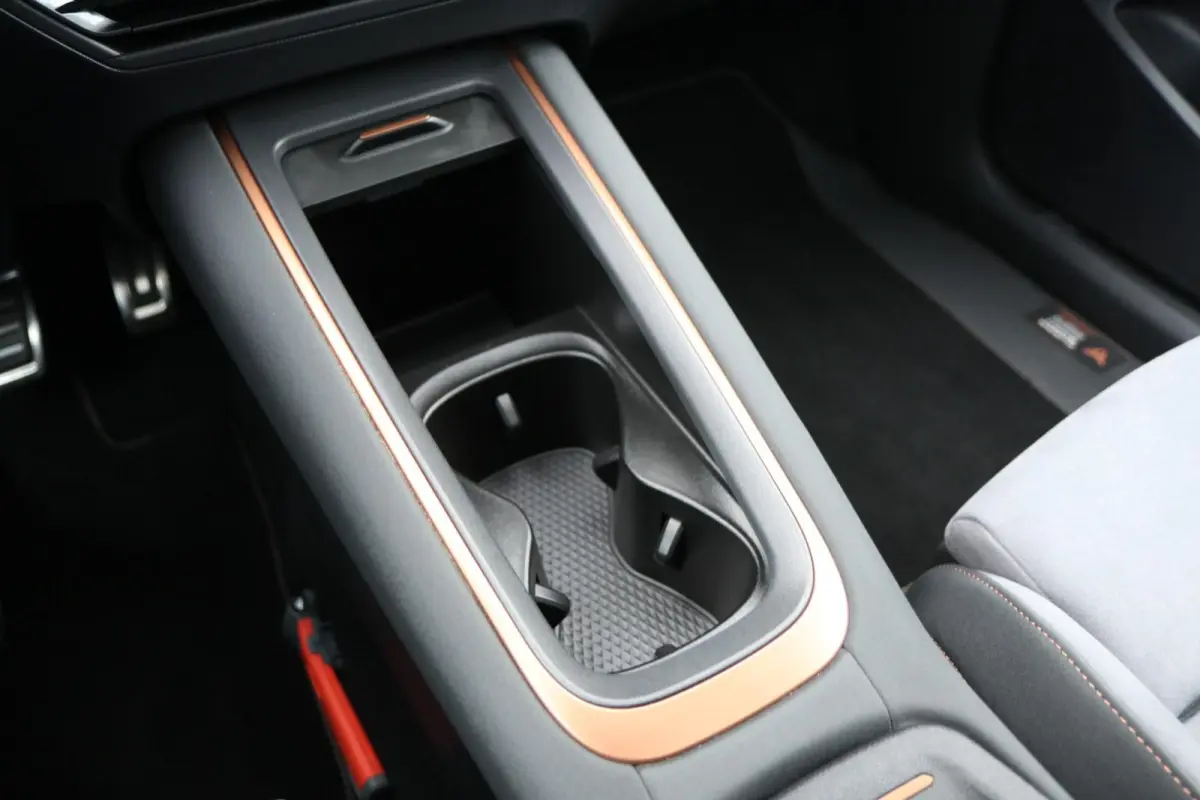 204pk Copper Edition One 62 kWh | SoH 92% | Panoramadak | Elektrische Stoel | Camara | Stoelverwarming | Head-up Display