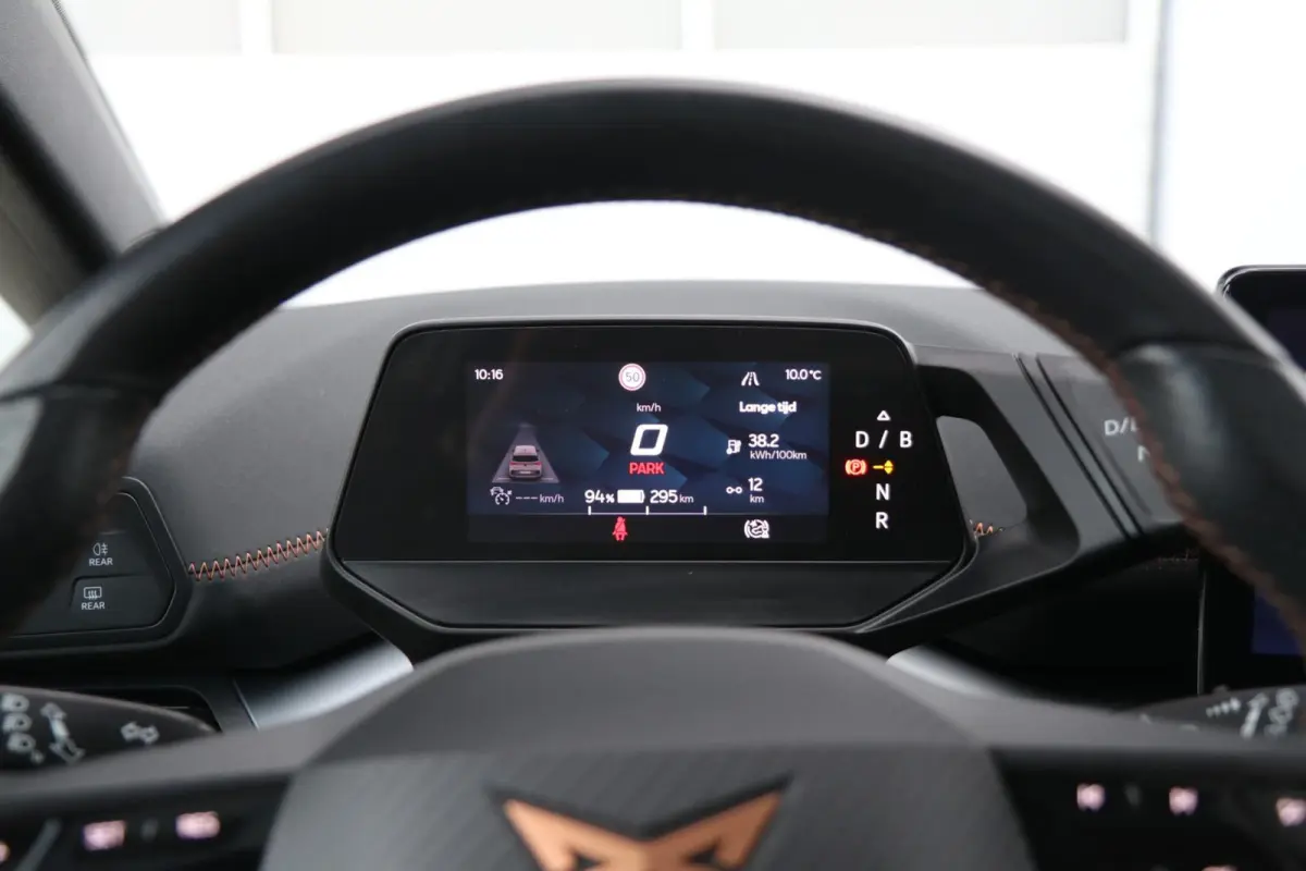 204pk Copper Edition One 62 kWh | SoH 92% | Panoramadak | Elektrische Stoel | Camara | Stoelverwarming | Head-up Display