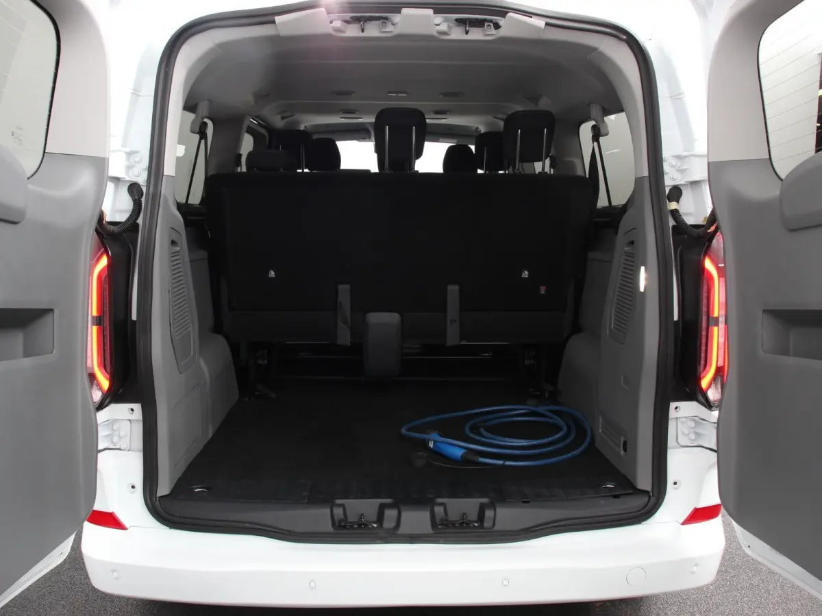 340 L2H1 Limited 65 kWh 8 persoons Automaat Cruise Control Airco Lichtmetalen Velgen