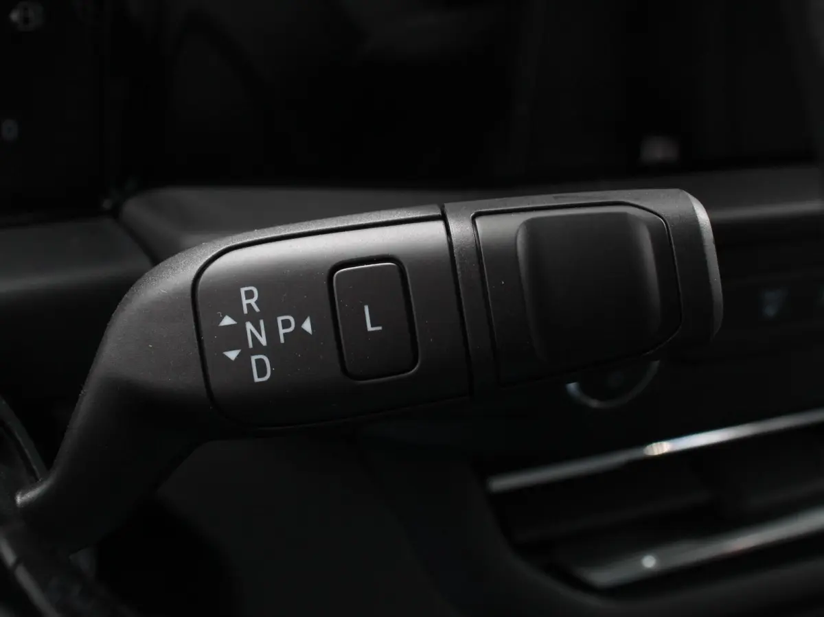 340 2.5 PHEV L2H1 Limited Automaat Incl. BTW/BPM! Airco ECC 2 x Schuifdeur Asisstance Pack Premium Full Options!