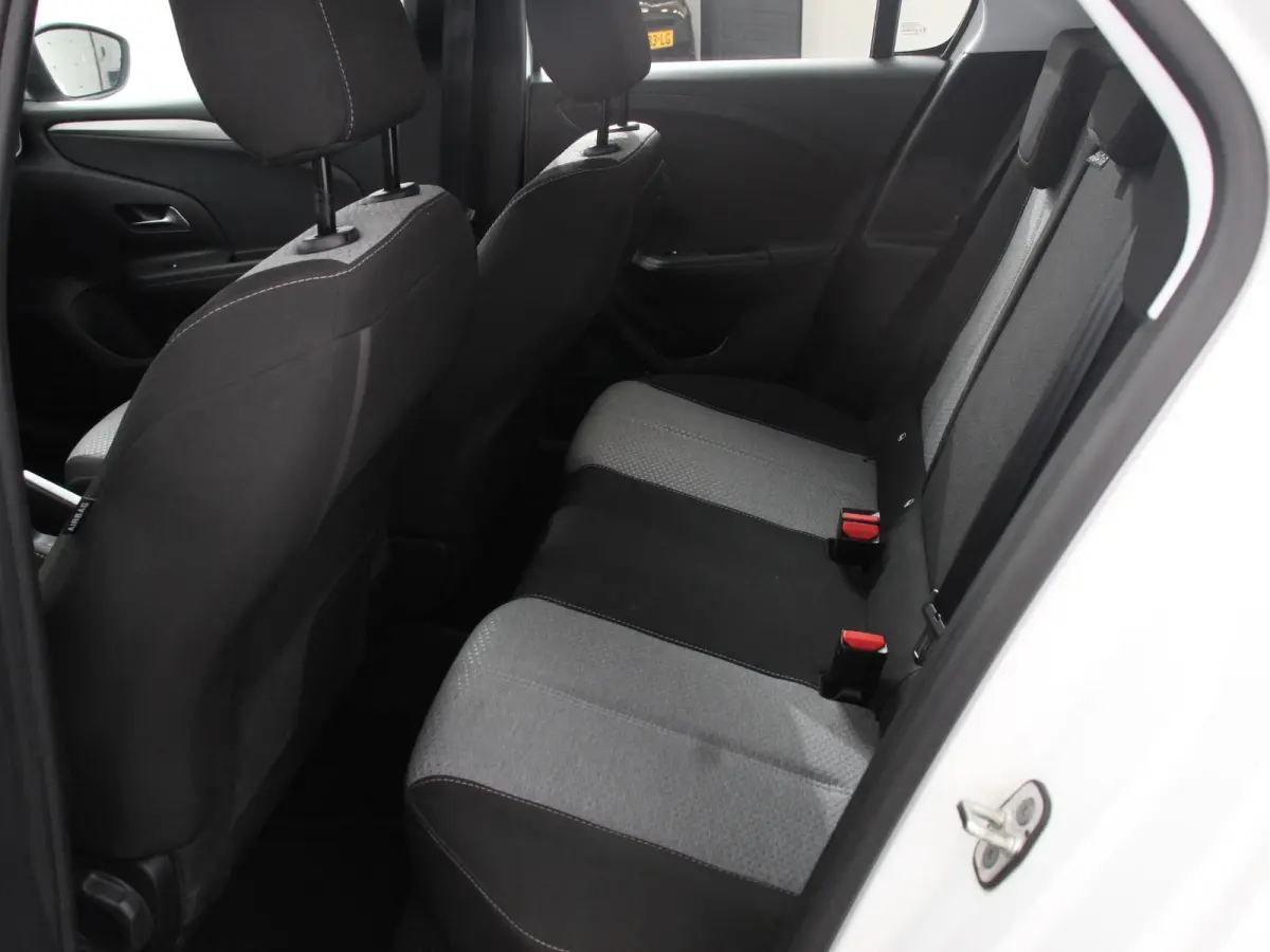 1.2 Turbo Elegance Airco Cruise control Verwarmde voorstoelen Stuurverwarming Lane assist Parkeersensoren achter
