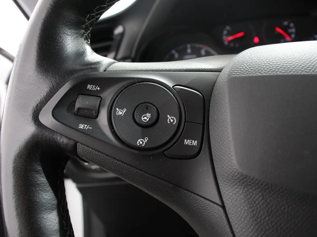 1.2 Turbo Elegance Airco Cruise control Verwarmde voorstoelen Stuurverwarming Lane assist Parkeersensoren achter