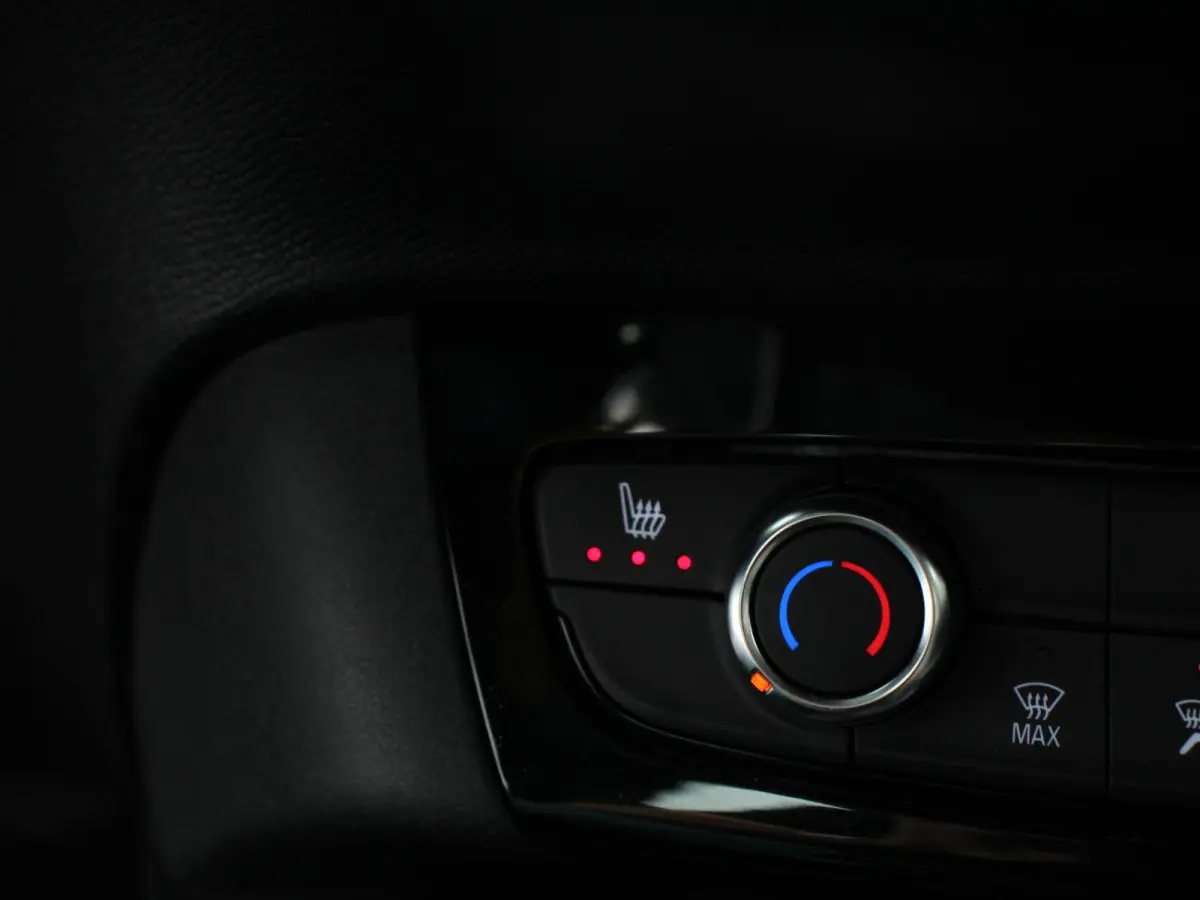 1.2 Turbo Elegance Airco Cruise control Verwarmde voorstoelen Stuurverwarming Lane assist Parkeersensoren achter