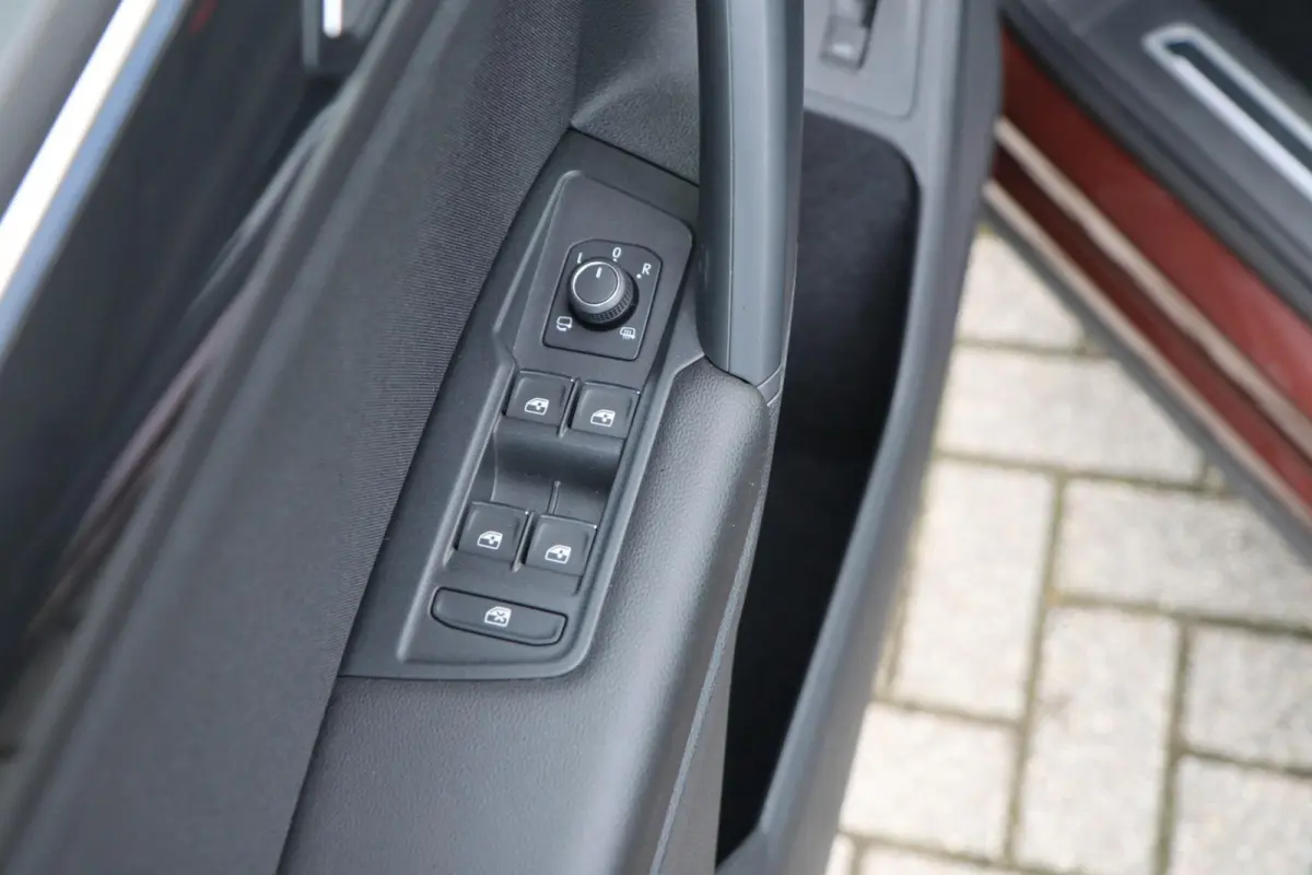 1.5 TSI 150pk DSG Elegance | Trekhaak | Achteruitrijcamera | Cruise Control Adaptief | App Connect | Navigatie