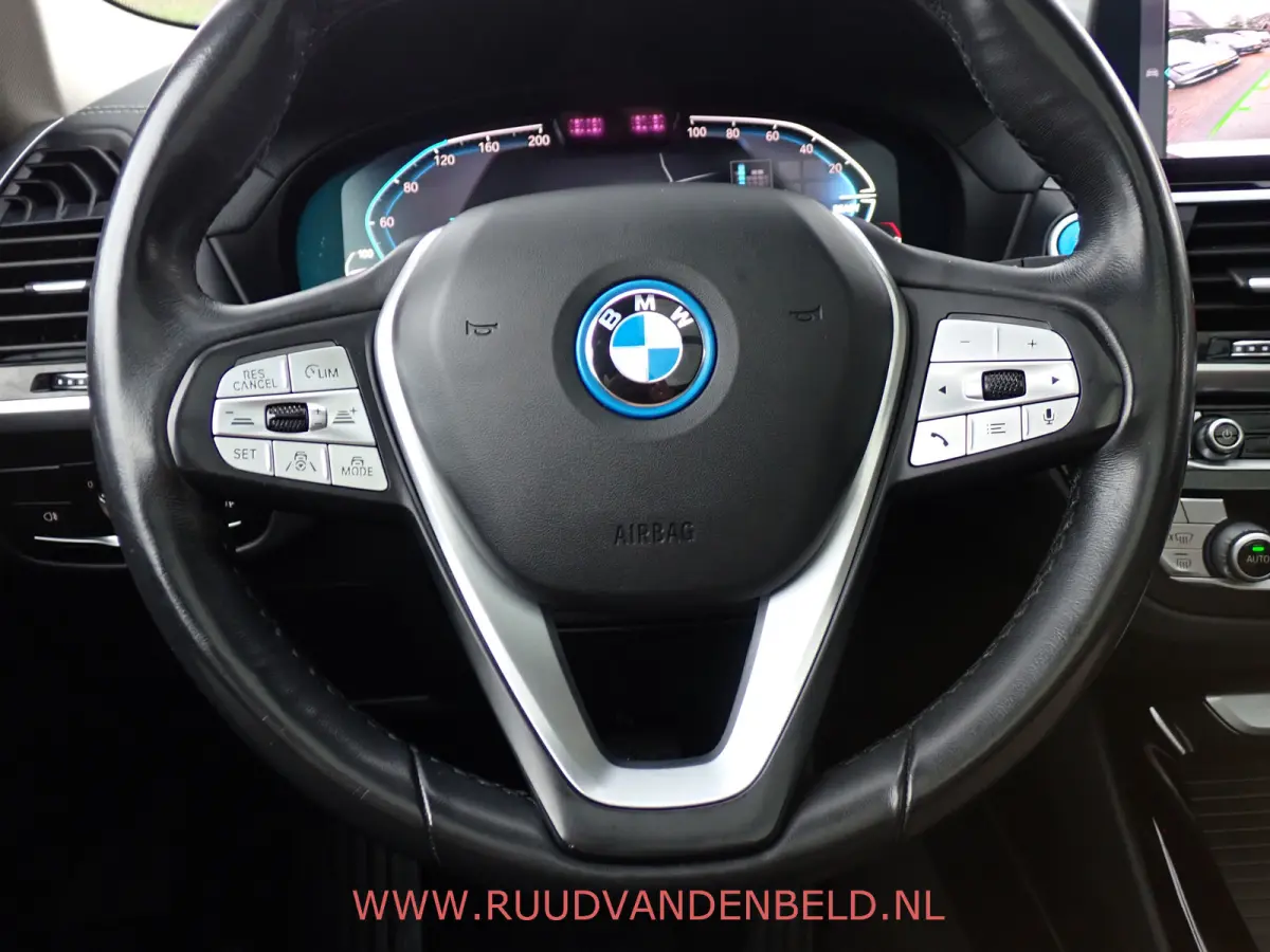 80 kWh / 93% SOH / ACC / PANODAK / CAMERA / CARPLAY