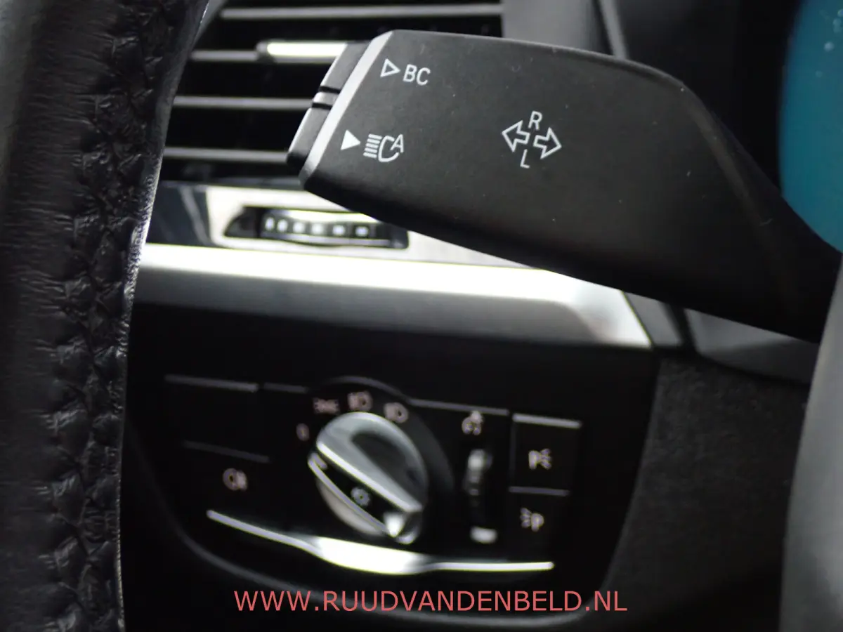 80 kWh / 93% SOH / ACC / PANODAK / CAMERA / CARPLAY