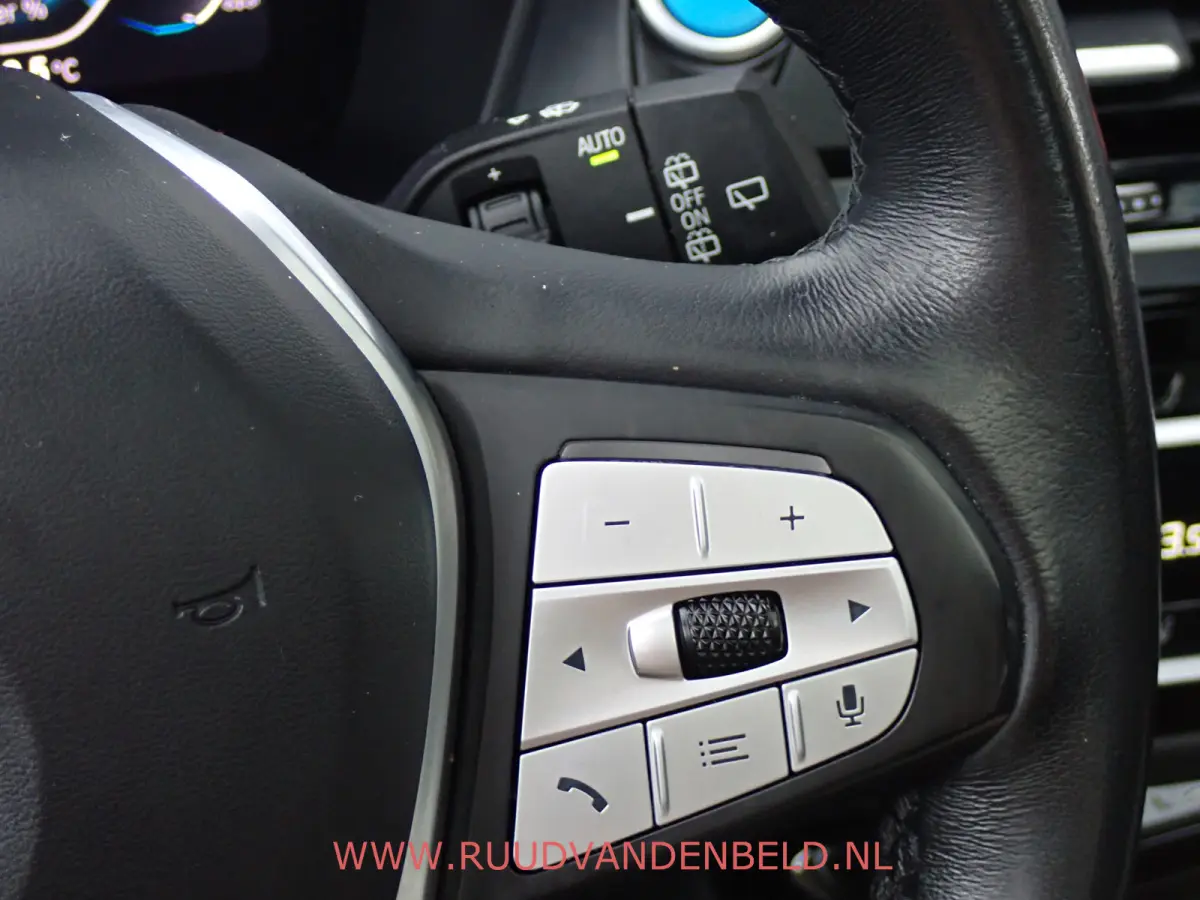 80 kWh / 93% SOH / ACC / PANODAK / CAMERA / CARPLAY
