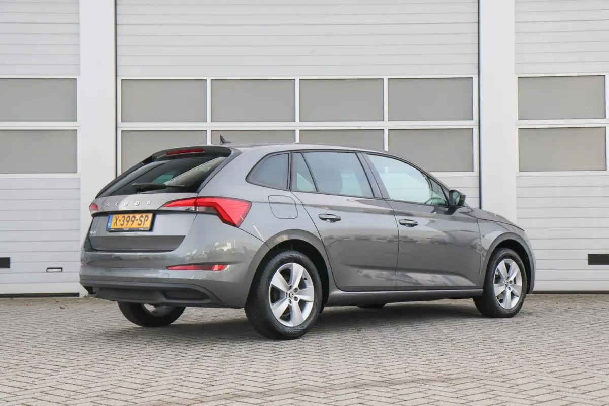 1.0 TSI 110pk Ambition | Apple Carplay/Android Auto | Parkeersensor Achter |  Cruise Control