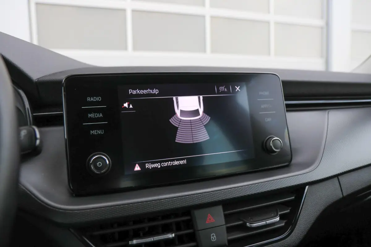 1.0 TSI 110pk Ambition | Apple Carplay/Android Auto | Parkeersensor Achter |  Cruise Control