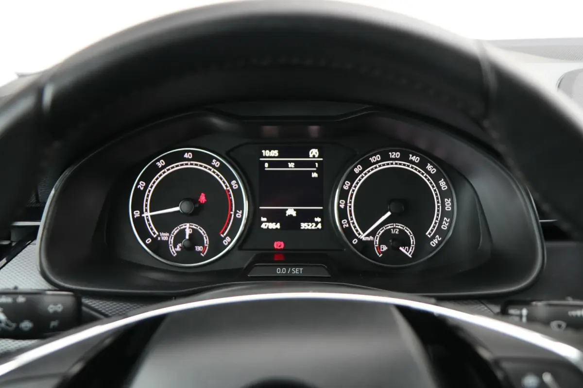 1.0 TSI 110pk Ambition | Apple Carplay/Android Auto | Parkeersensor Achter |  Cruise Control