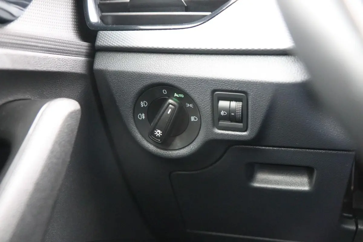 1.0 TSI 110pk Ambition | Apple Carplay/Android Auto | Parkeersensor Achter |  Cruise Control