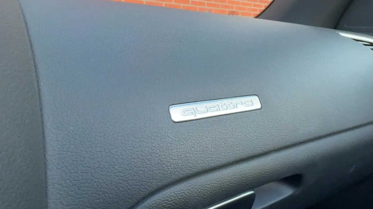2.0 TFSI q. Pro L. S | Stoelverwarming | Parkeersensoren | Sport Onderstel | Navigatie | Cruise Control | Climate Control