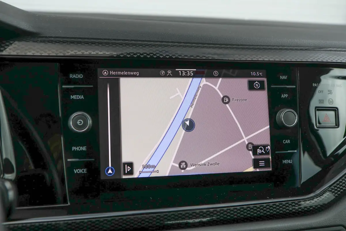 1.0 TSI 95pk Life | Navigatie | App Connect | Adaptieve Cruise | Airco