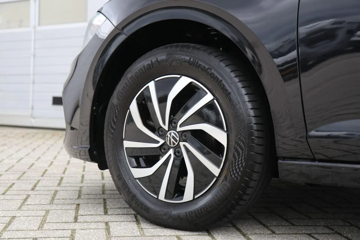 1.0 TSI 95pk Life | Navigatie | App Connect | Adaptieve Cruise | Airco