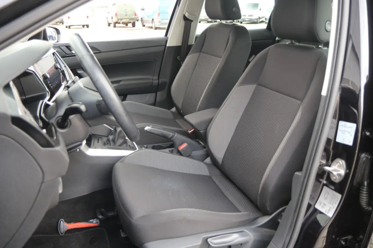 1.0 TSI 95pk Life | Navigatie | App Connect | Adaptieve Cruise | Airco