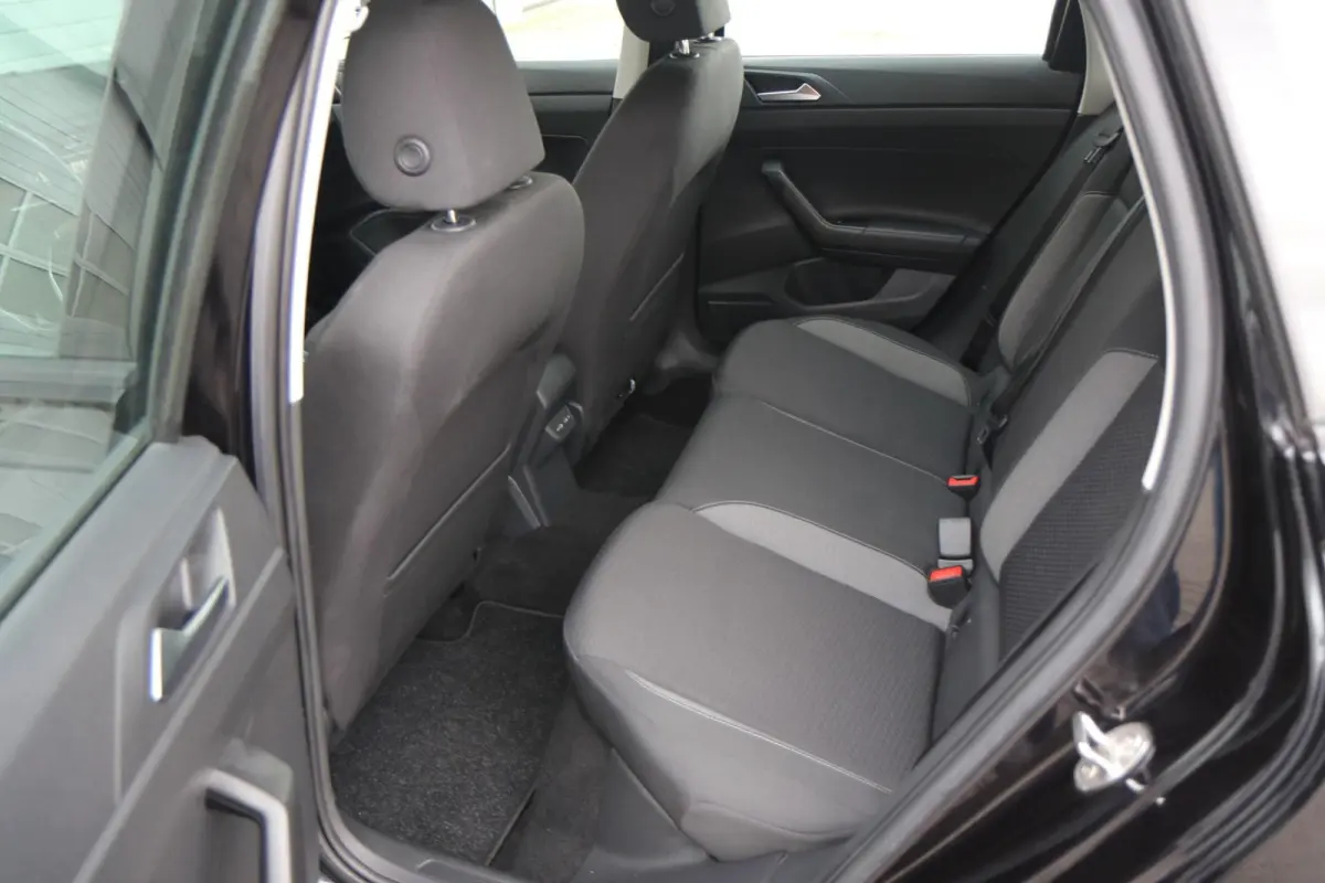 1.0 TSI 95pk Life | Navigatie | App Connect | Adaptieve Cruise | Airco